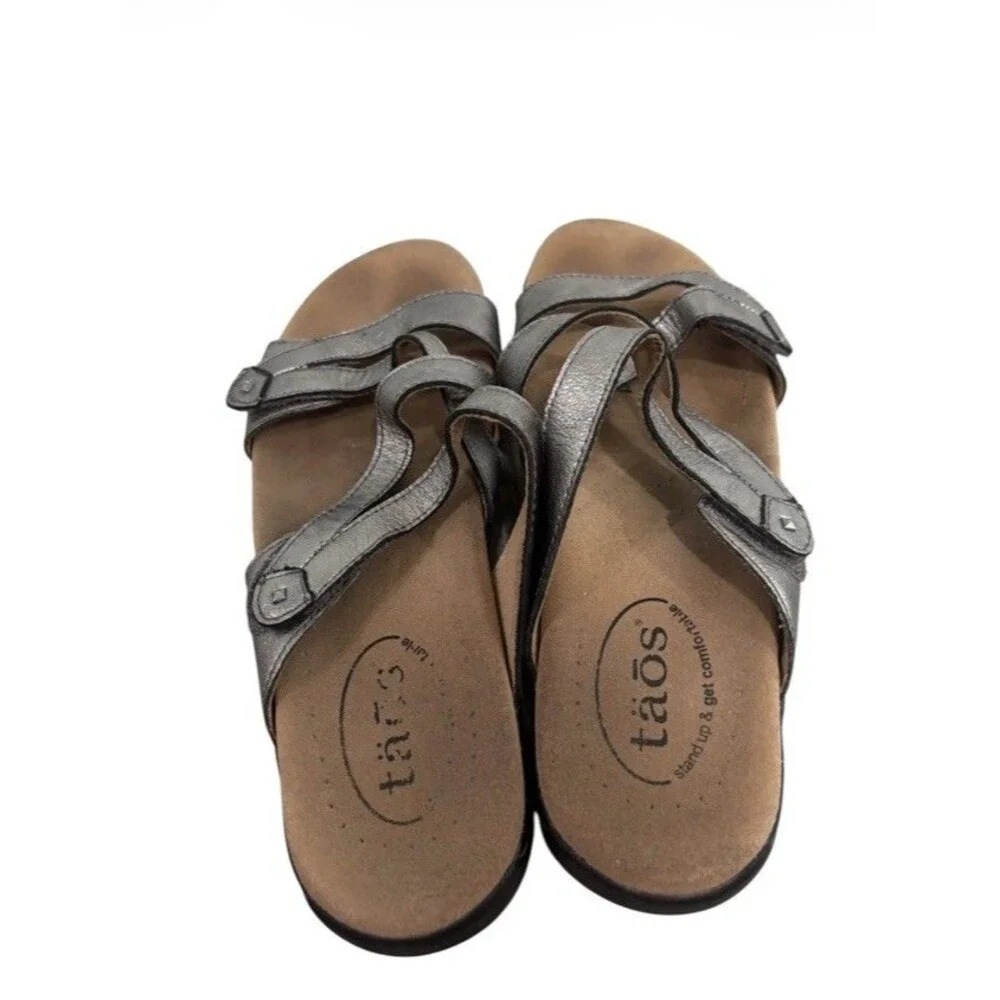 Taos Womens Size 8 Metallic Pewter  Leather Double U Slide